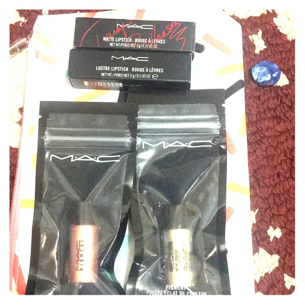 Mac lipsticks and pigmented eye powder
